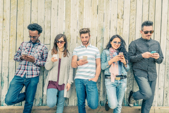 everyone on phone 700.467